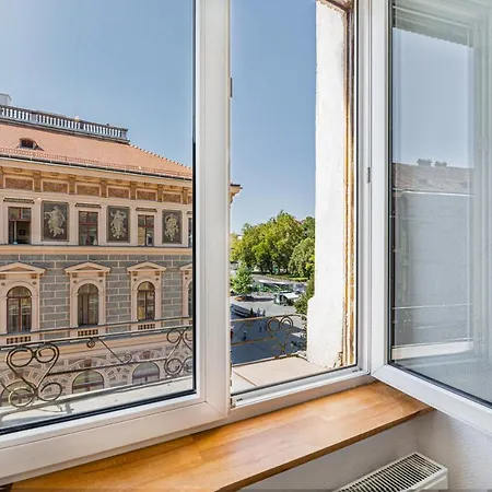 Palazzo Apartment *