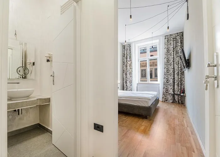 Palazzo * Μπρασόβ